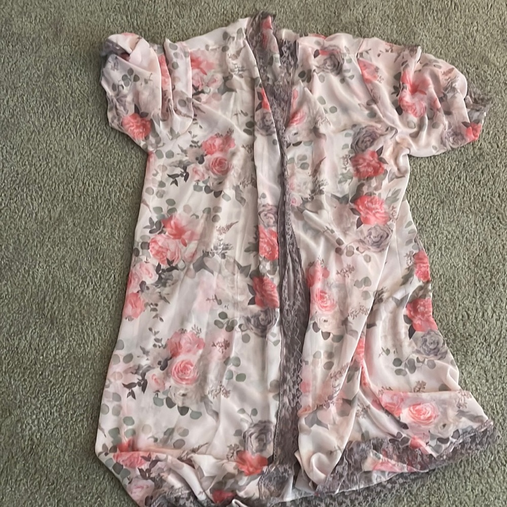 Pink flower shawl